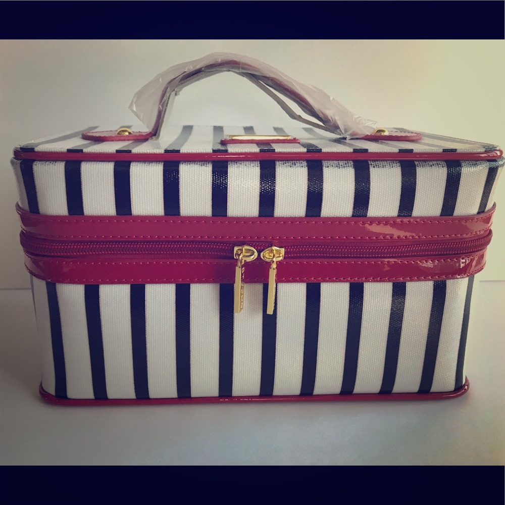 St. John Cosmetic Case